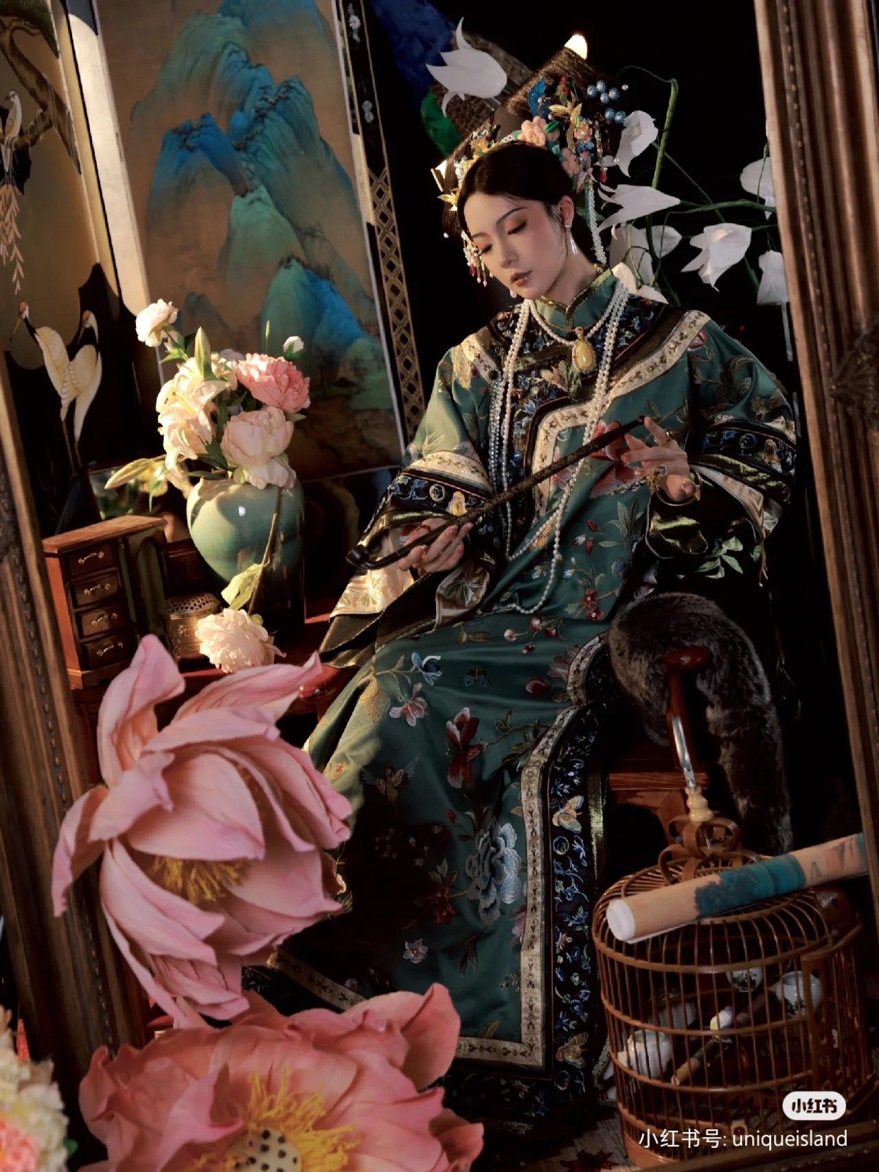 Autumn Girls Hanfu Fashion:A Guide to the Newest Styles of Traditional Chinese Dress for Children Autumn Girls Hanfu Fashion:A Guide to the Newest Styles of Traditional Chinese Dress for Children