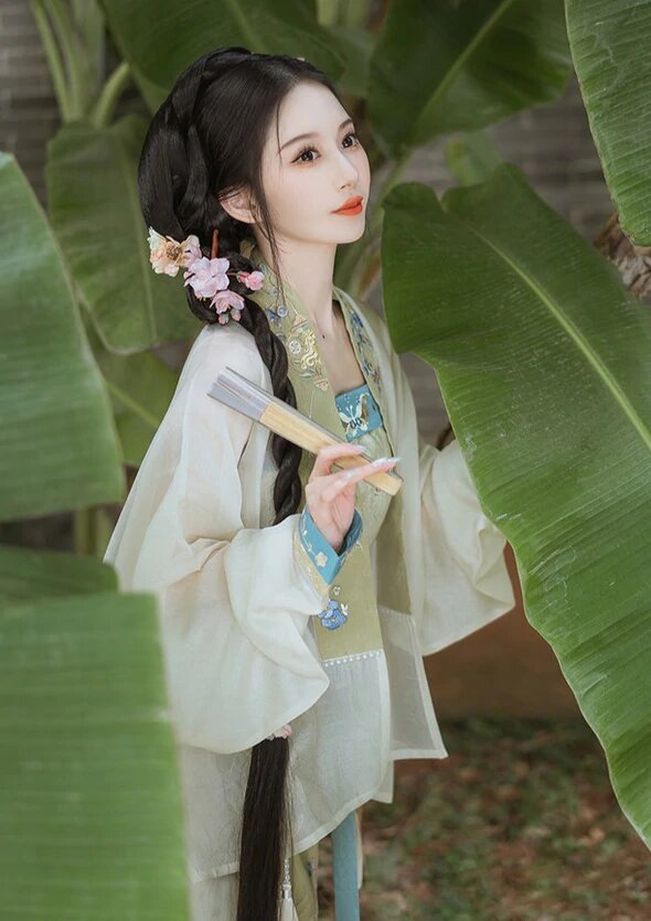 Tang-Style Hanfu at Affordable Prices Tang-Style Hanfu at Affordable Prices