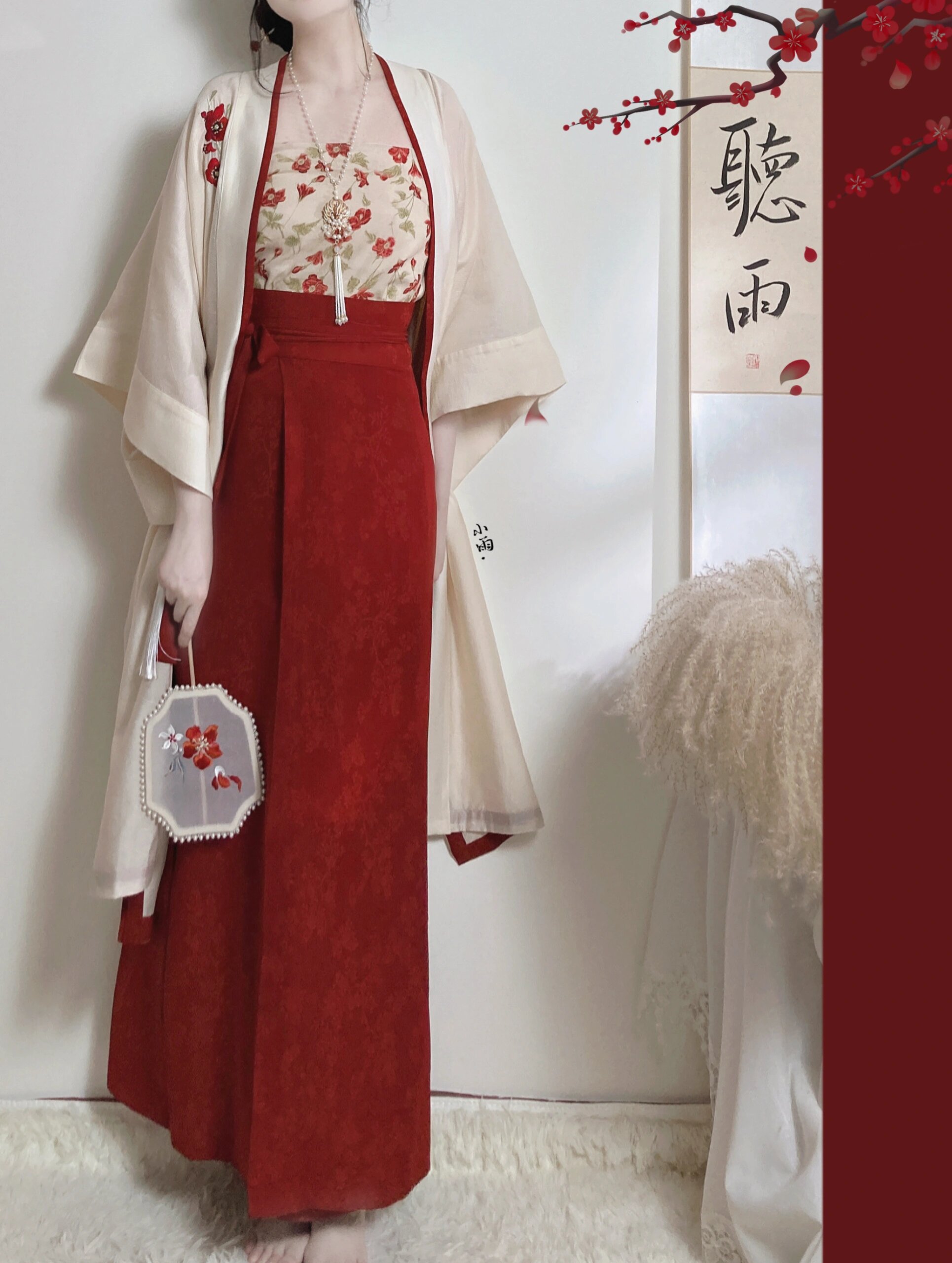 Gao Jians Vision of Dunhuang Cheongsam:A Cultural Journey Through Traditional Chinese Elegance