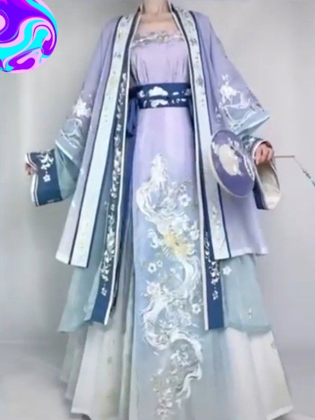 The Revival of Tangzhuang Fashion among Teenagers:Embracing Traditional Elegance The Revival of Tangzhuang Fashion among Teenagers:Embracing Traditional Elegance