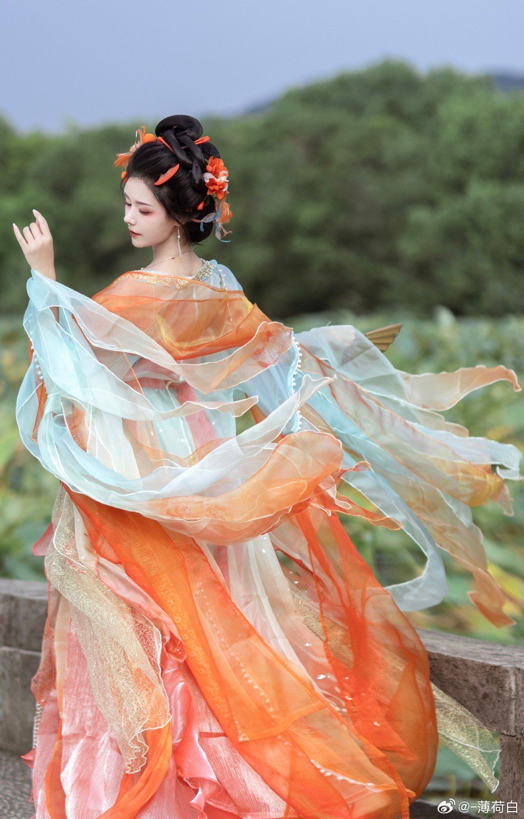 The Rise of Red Cheongsam for Exam Success:Plus Size Flags in Full Bloom