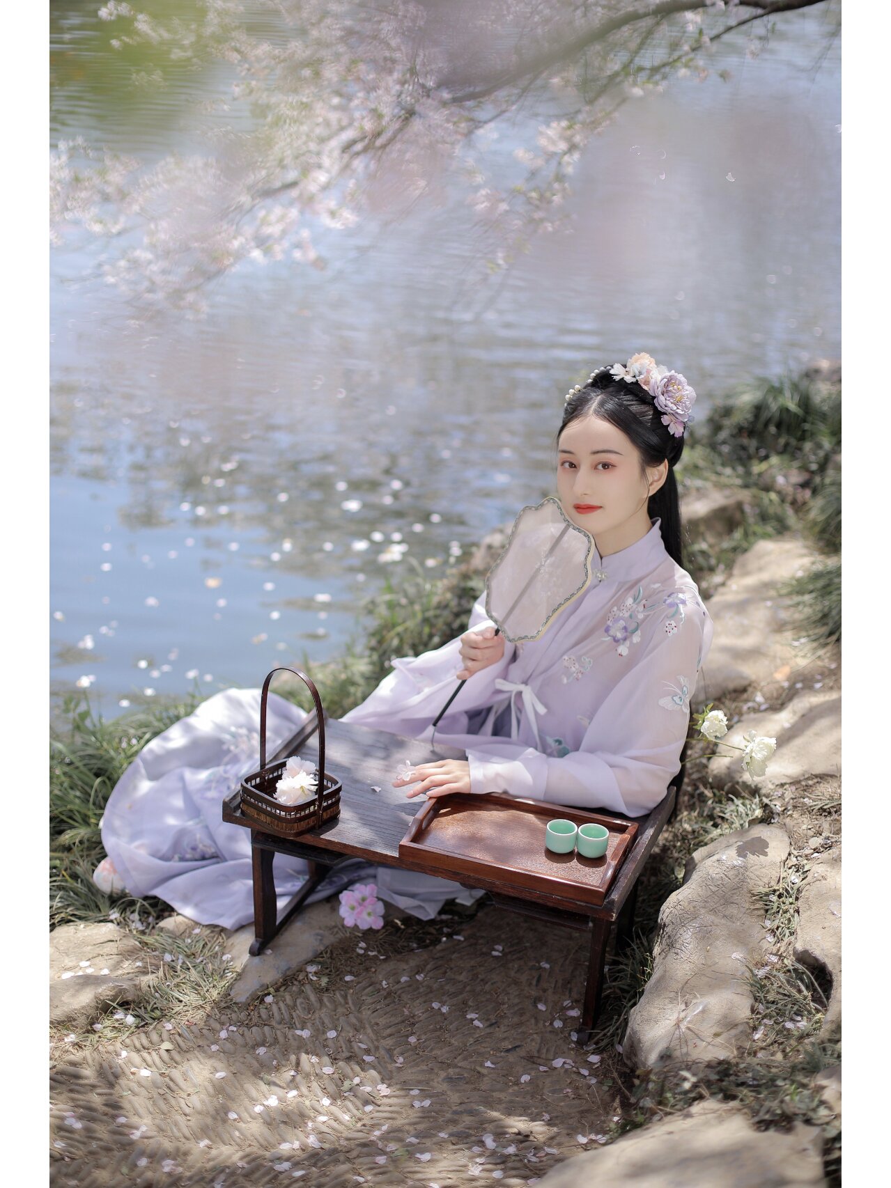 Traditional Chinese Childrens Hanfu Costumes:A Glimpse into the Splendor of Ancient Elegance