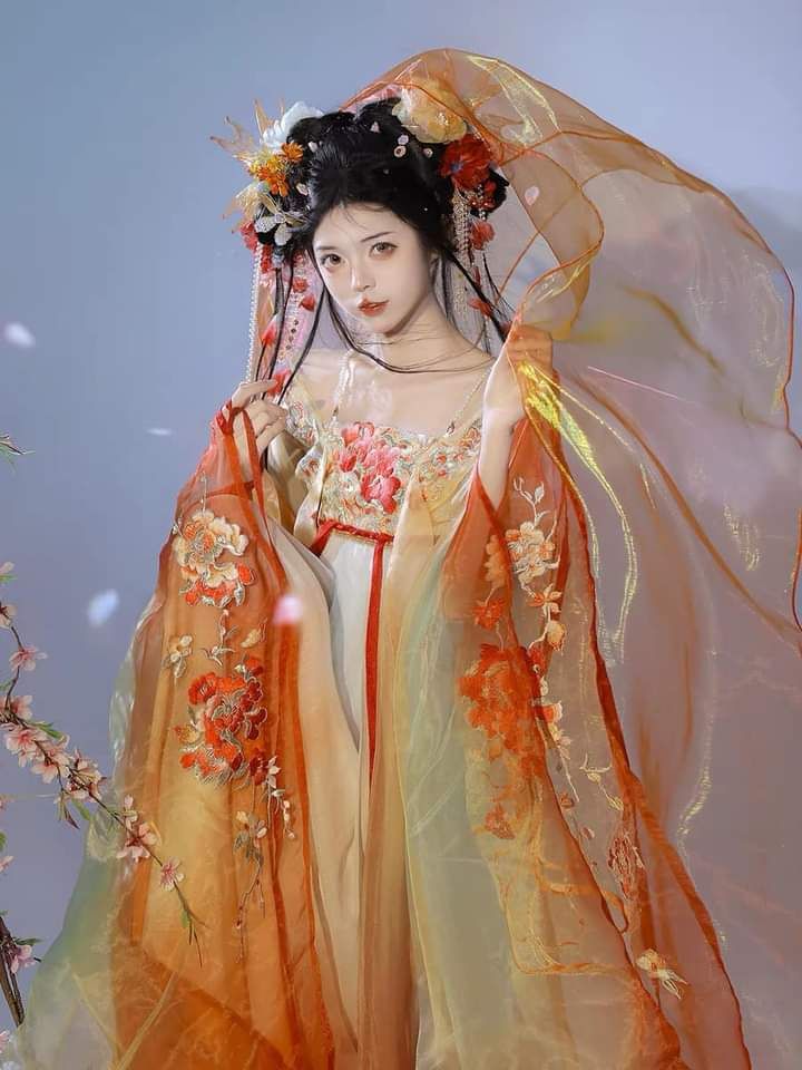 The Martial Arts Elegance of a Hanfu Warrior Woman The Martial Arts Elegance of a Hanfu Warrior Woman