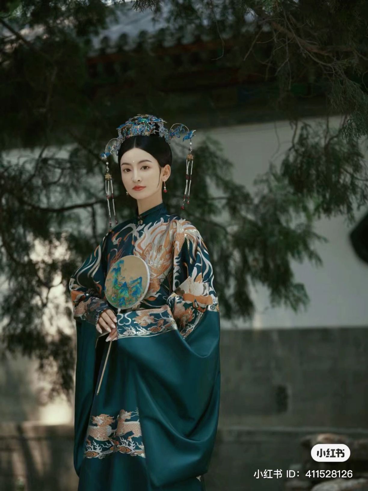 Embracing Elegance:The Allure of Black Qipao-Style Skirts for Modern Women