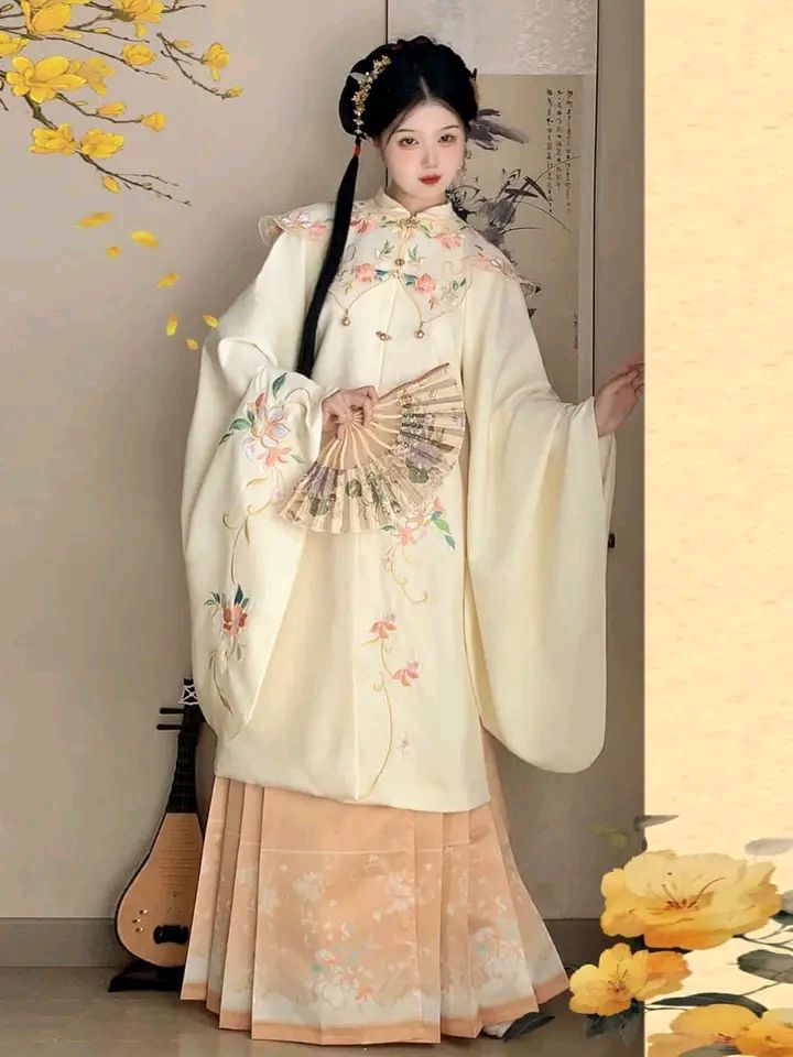 The Rise of Grey Checkered Cheongsam:A Blend of Tradition and Modernity