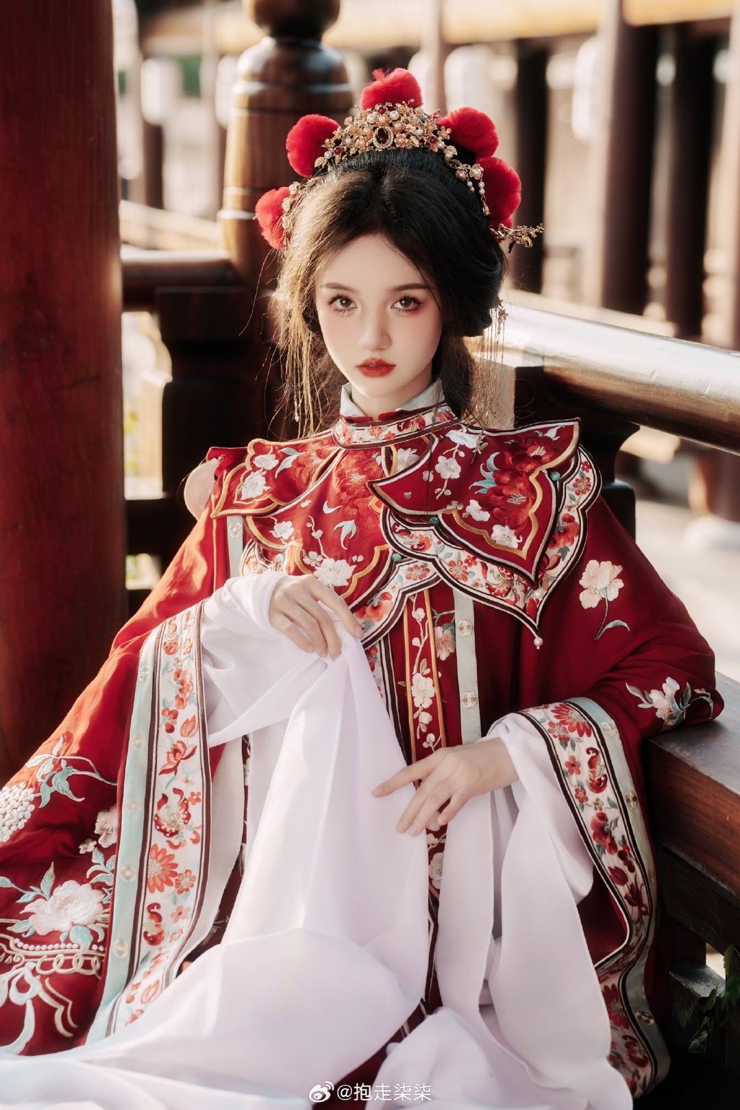 The Legend of the Mermaid Tears:Hanfu,Dragon Mother,and the Starry Sky The Legend of the Mermaid Tears:Hanfu,Dragon Mother,and the Starry Sky