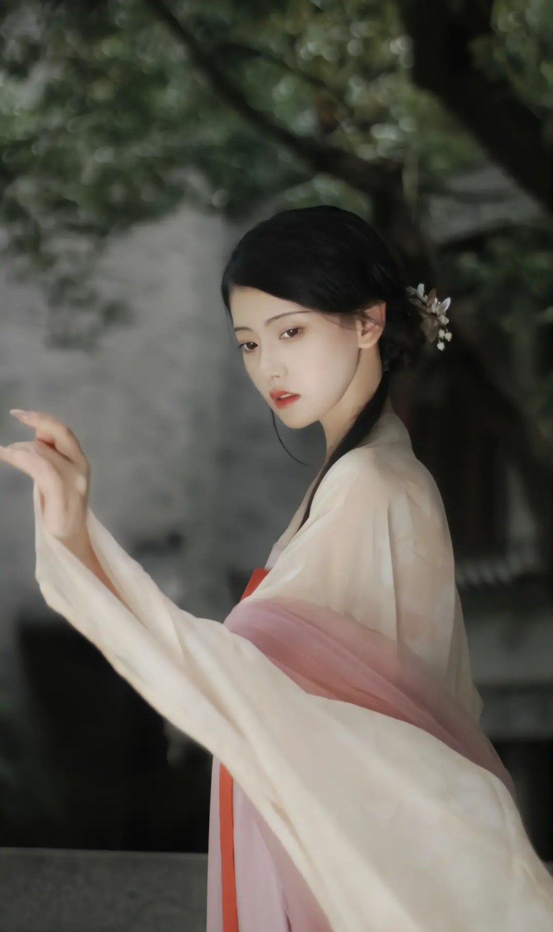 The Elegance of a Long Cheongsam Dress
