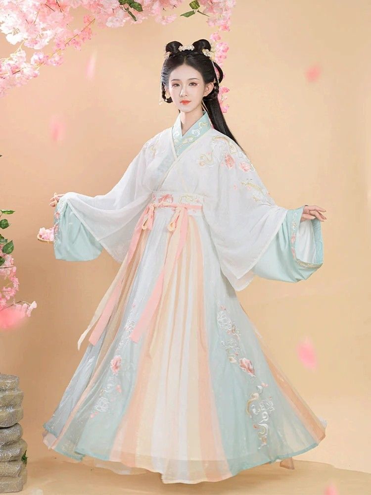 The Enigma of Black Underlinings in Cheongsam Qipao The Enigma of Black Underlinings in Cheongsam Qipao