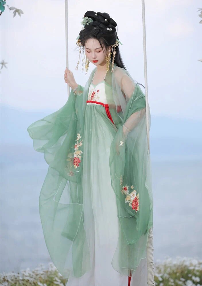 Red Puff Skirt and Earring Splendor:The Enchantment of Red Horseface Skirt with Earring Accessories Red Puff Skirt and Earring Splendor:The Enchantment of Red Horseface Skirt with Earring Accessories