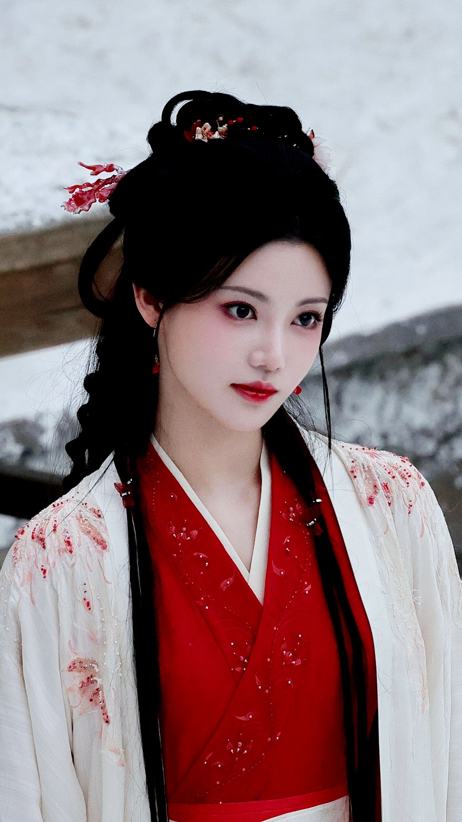The Charm of Hanfu for Short Individuals:A 1.45-Meter Journey