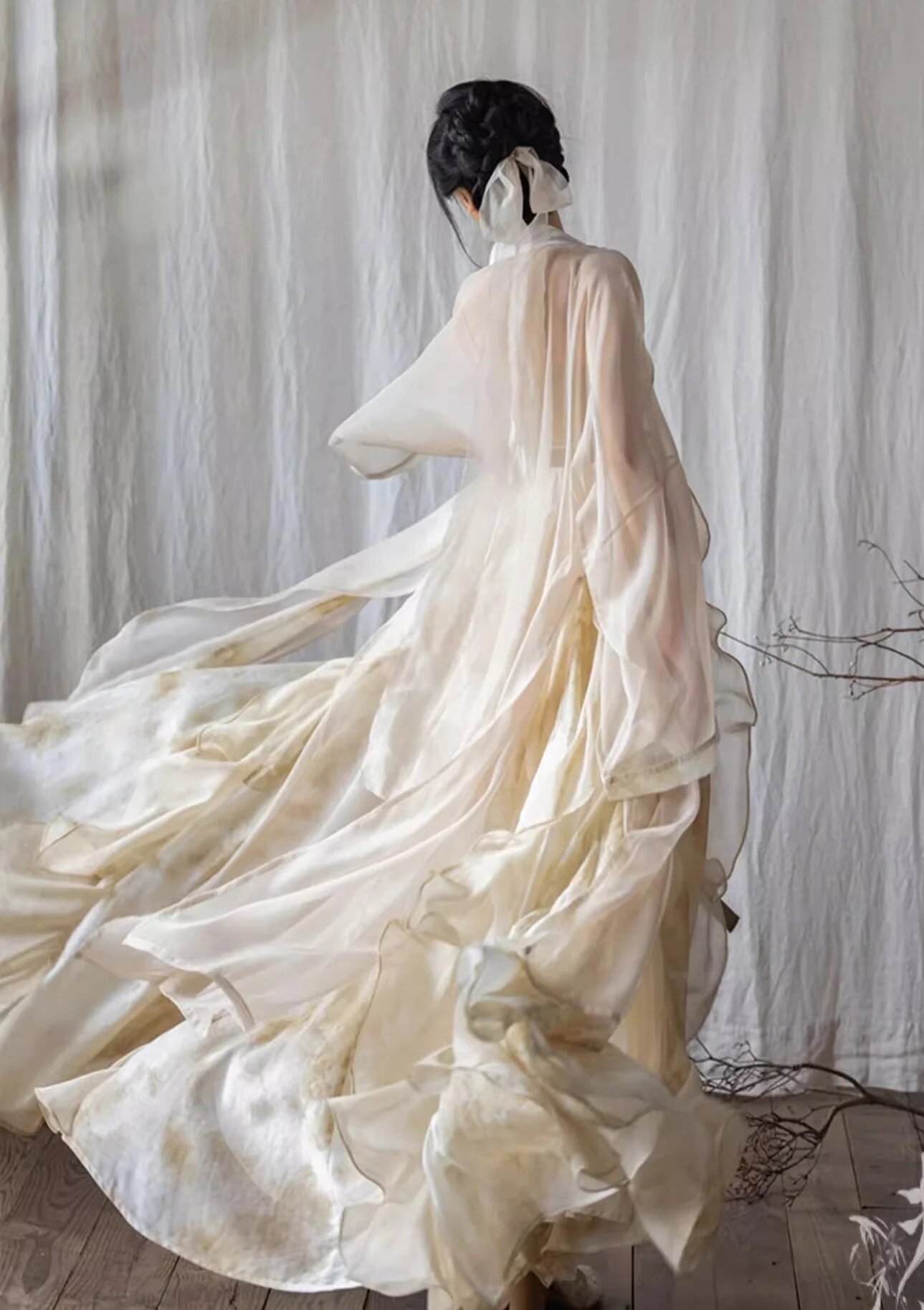 A Girls Journey into the Ethereal World of Hanfu Cape and Hood