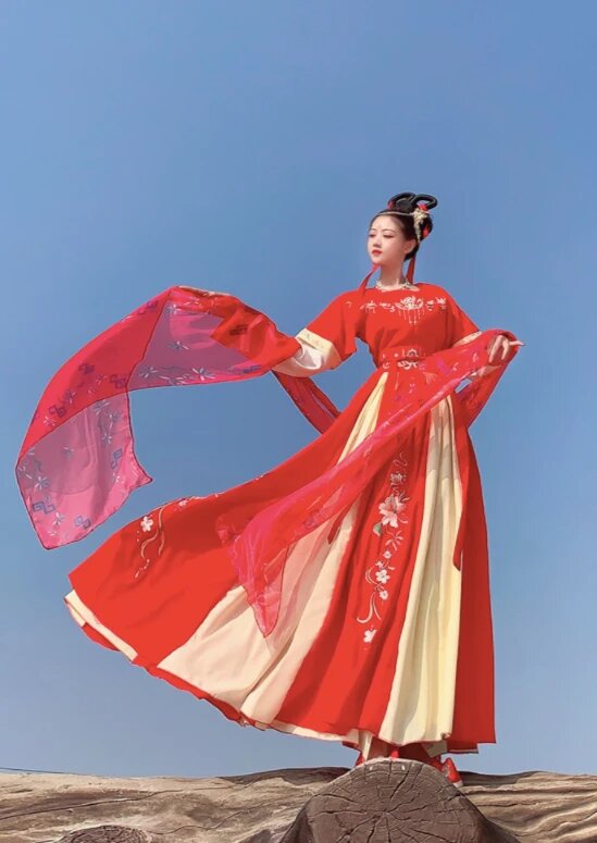 The Evolution of Traditional Chinese Fashion:The Rise of Hanfu Tiansi Aircraft Sleeves The Evolution of Traditional Chinese Fashion:The Rise of Hanfu Tiansi Aircraft Sleeves