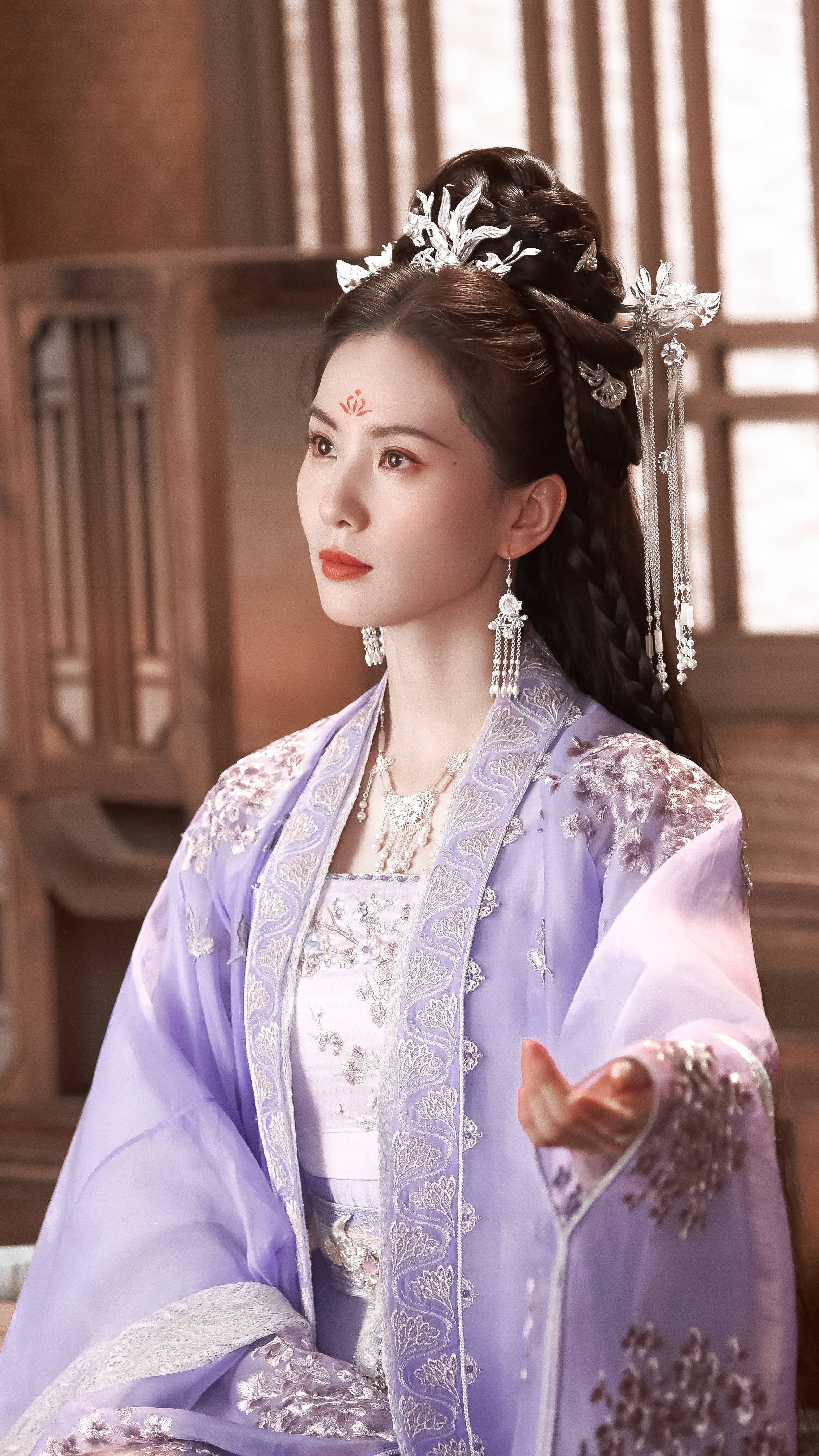 The Splendor of Song-Style Hanfu:A Journey into Traditional Chinese Fashion