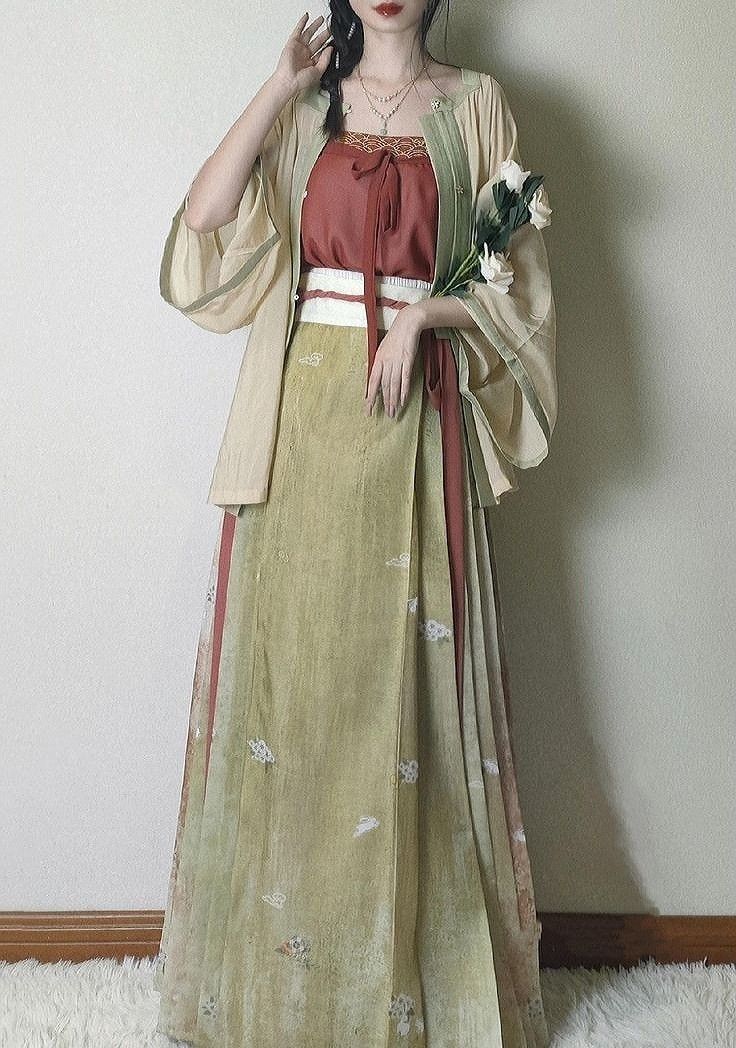 交领齐腰汉服女马面裙 交领齐腰汉服女马面裙