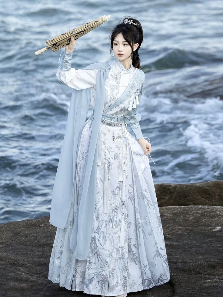 The Rise of Dragon Empress Hanfu:A Students Journey with Authentic Hanfu Fashion