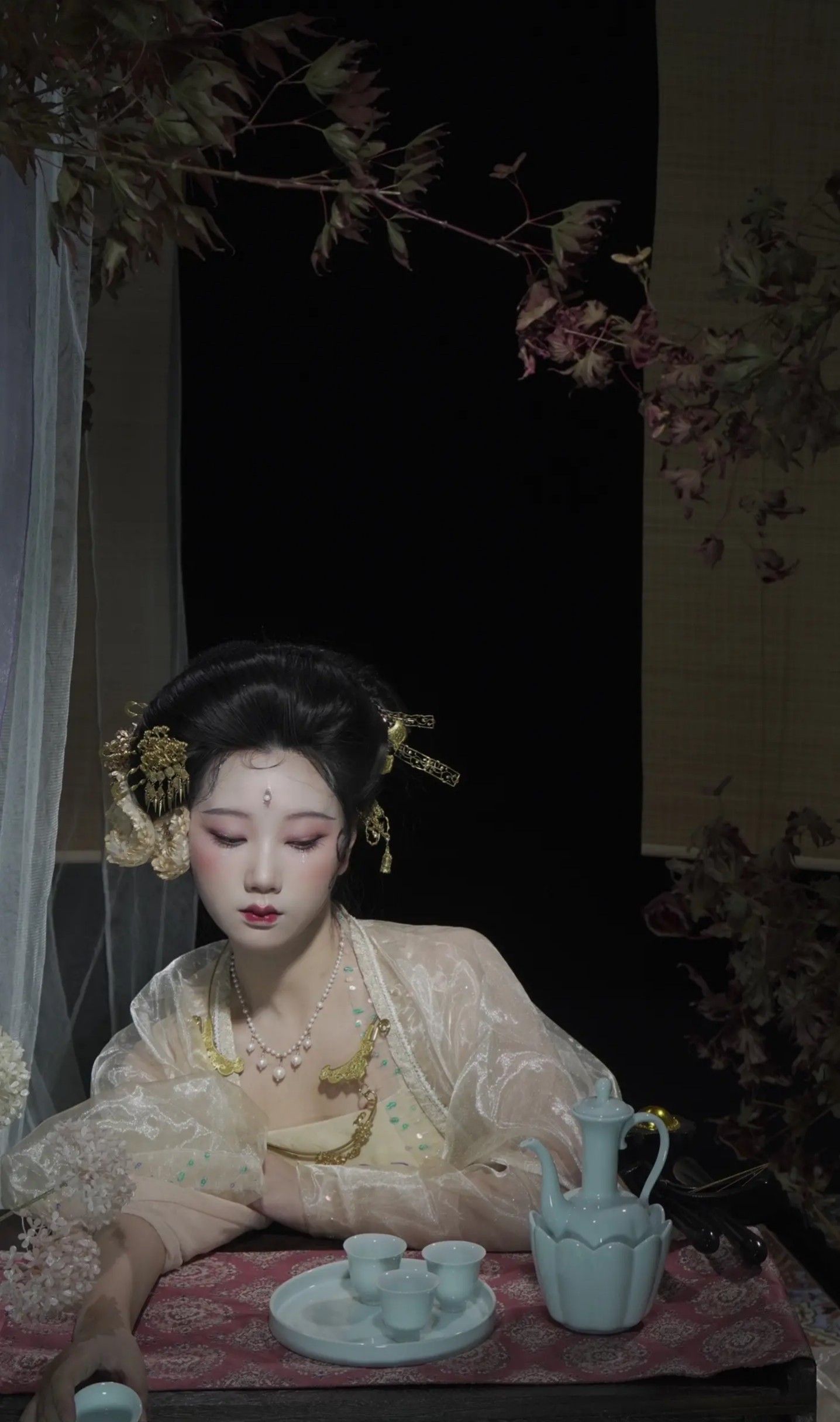 The Splendid Armor of吕布:A Journey into the Hanfu Fashion The Splendid Armor of吕布:A Journey into the Hanfu Fashion