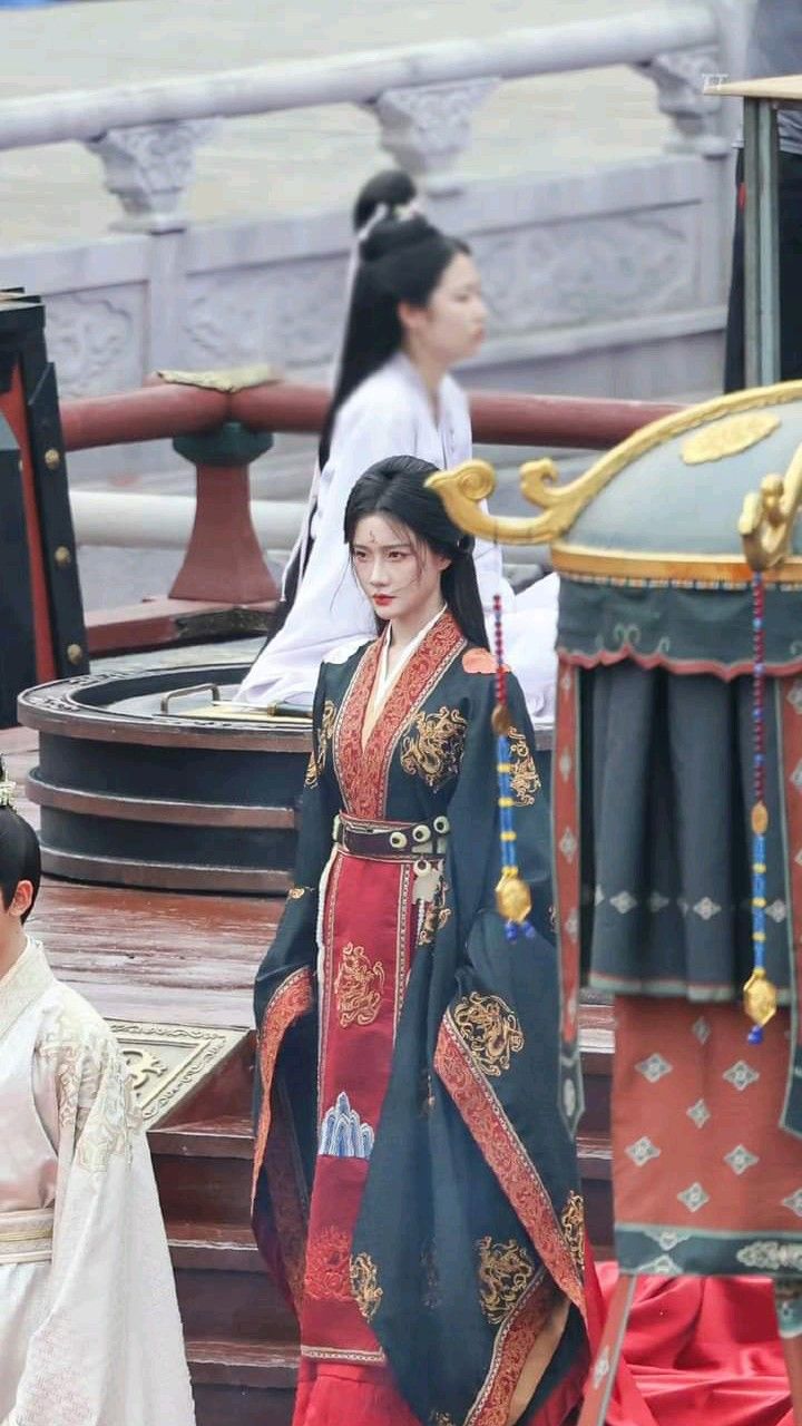 Beautiful Scholars Style:The Revival of Hanfu,Traditional Chinese Scholars Attire Beautiful Scholars Style:The Revival of Hanfu,Traditional Chinese Scholars Attire
