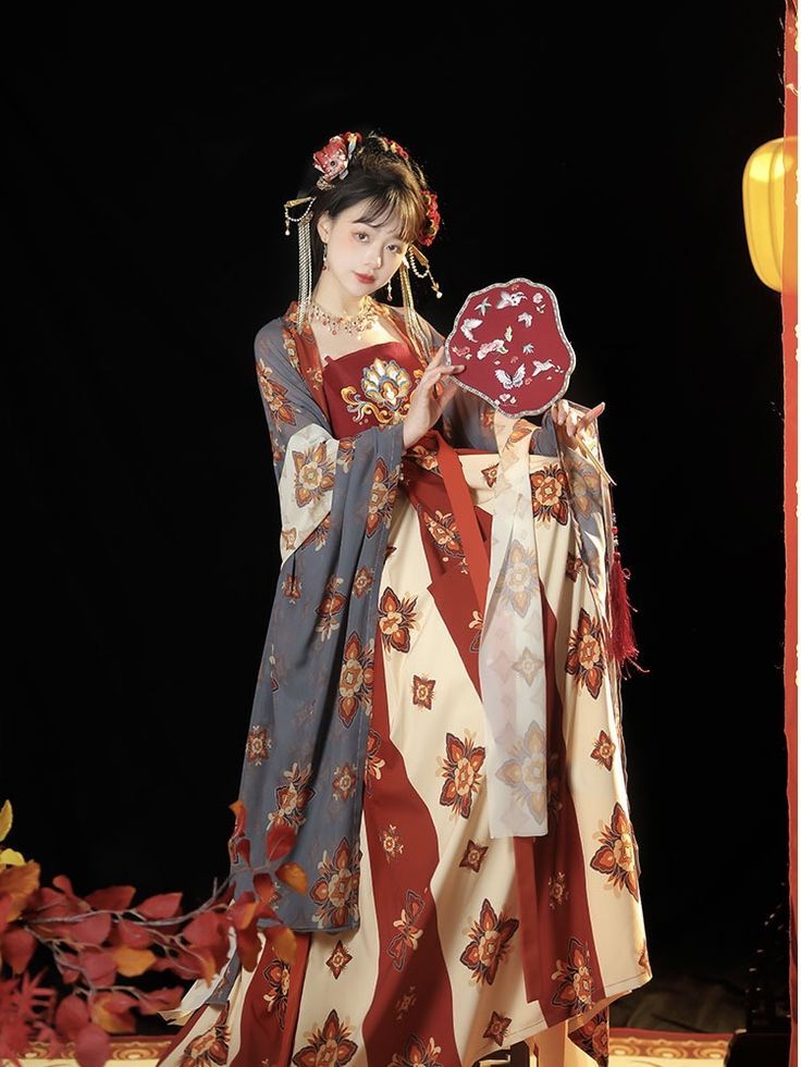 Everyday Style with a Red Cheongsam:Embracing Traditional Elegance