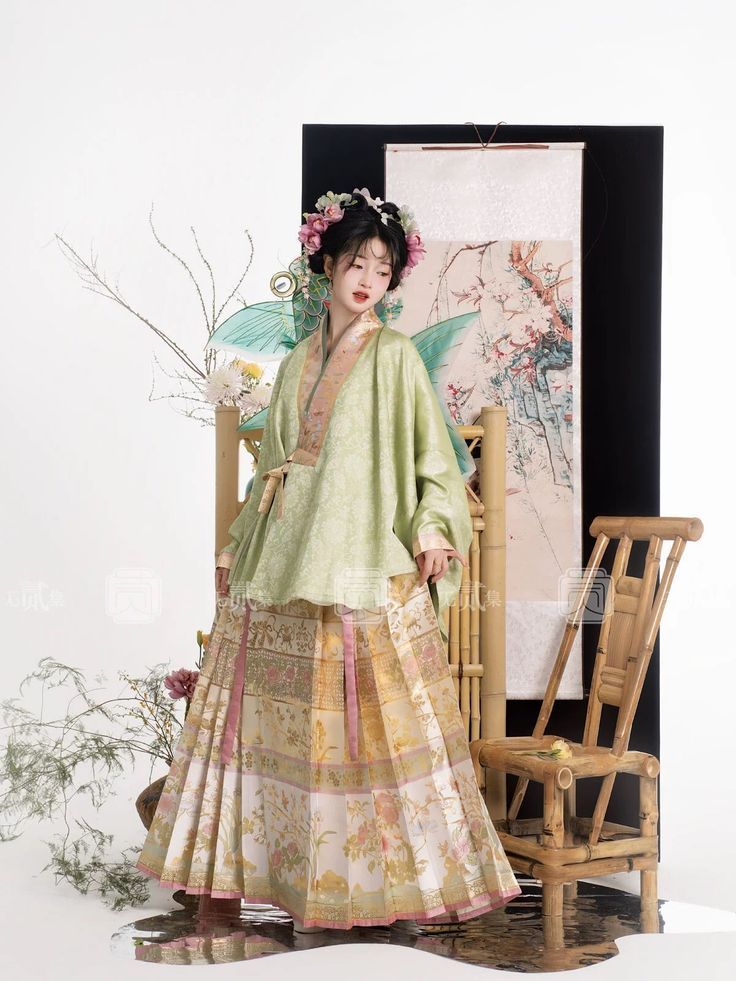 Neo-Chinese Style Hanfu Horse-Tail Skirt:A Blend of Tradition and Modernity Neo-Chinese Style Hanfu Horse-Tail Skirt:A Blend of Tradition and Modernity