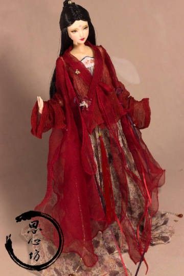 Vibrant Red Hanfu:The Charm of Waisted-Style Clothing Vibrant Red Hanfu:The Charm of Waisted-Style Clothing