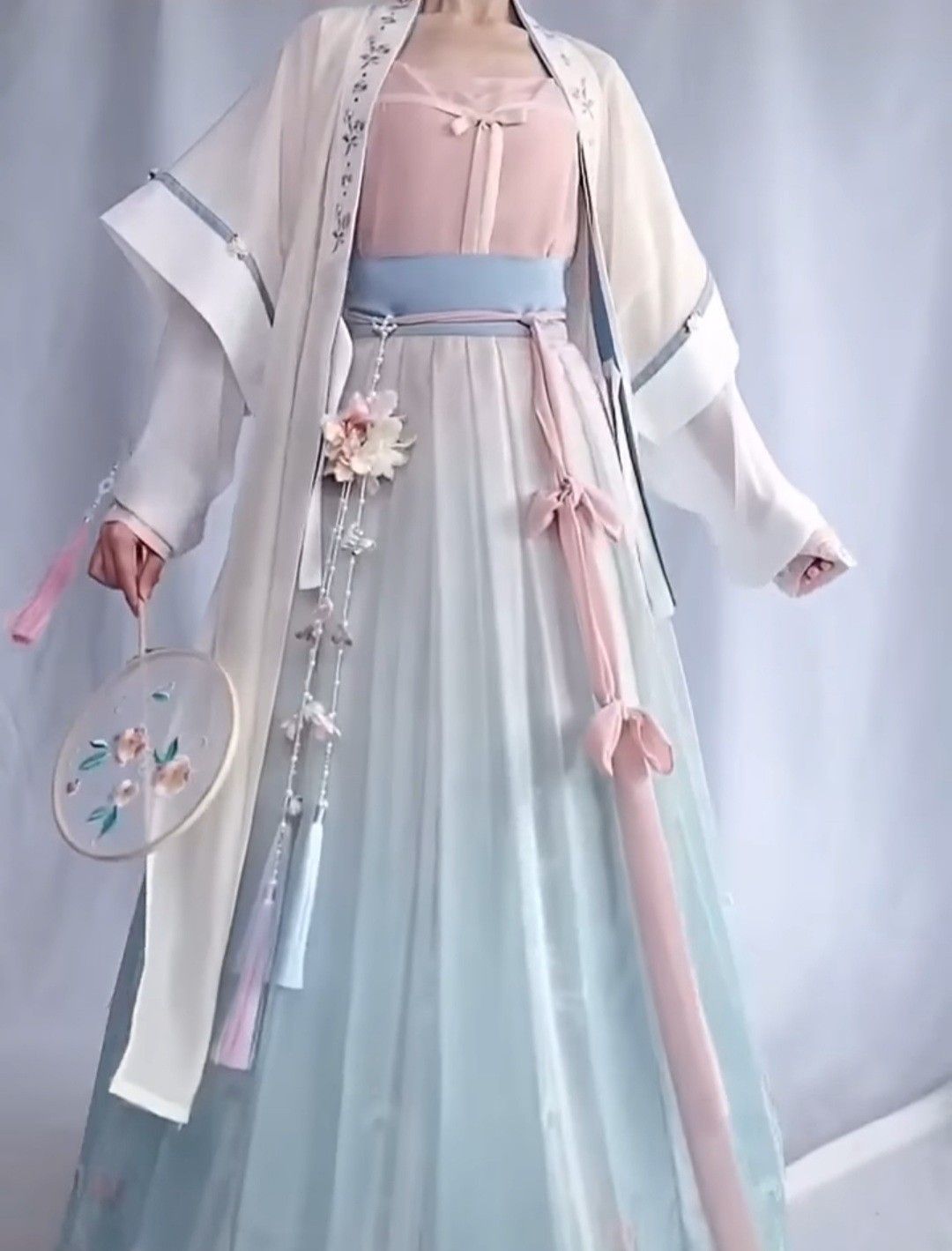 Chinese-Style Cheongsam:Embracing the Elegance of Summer