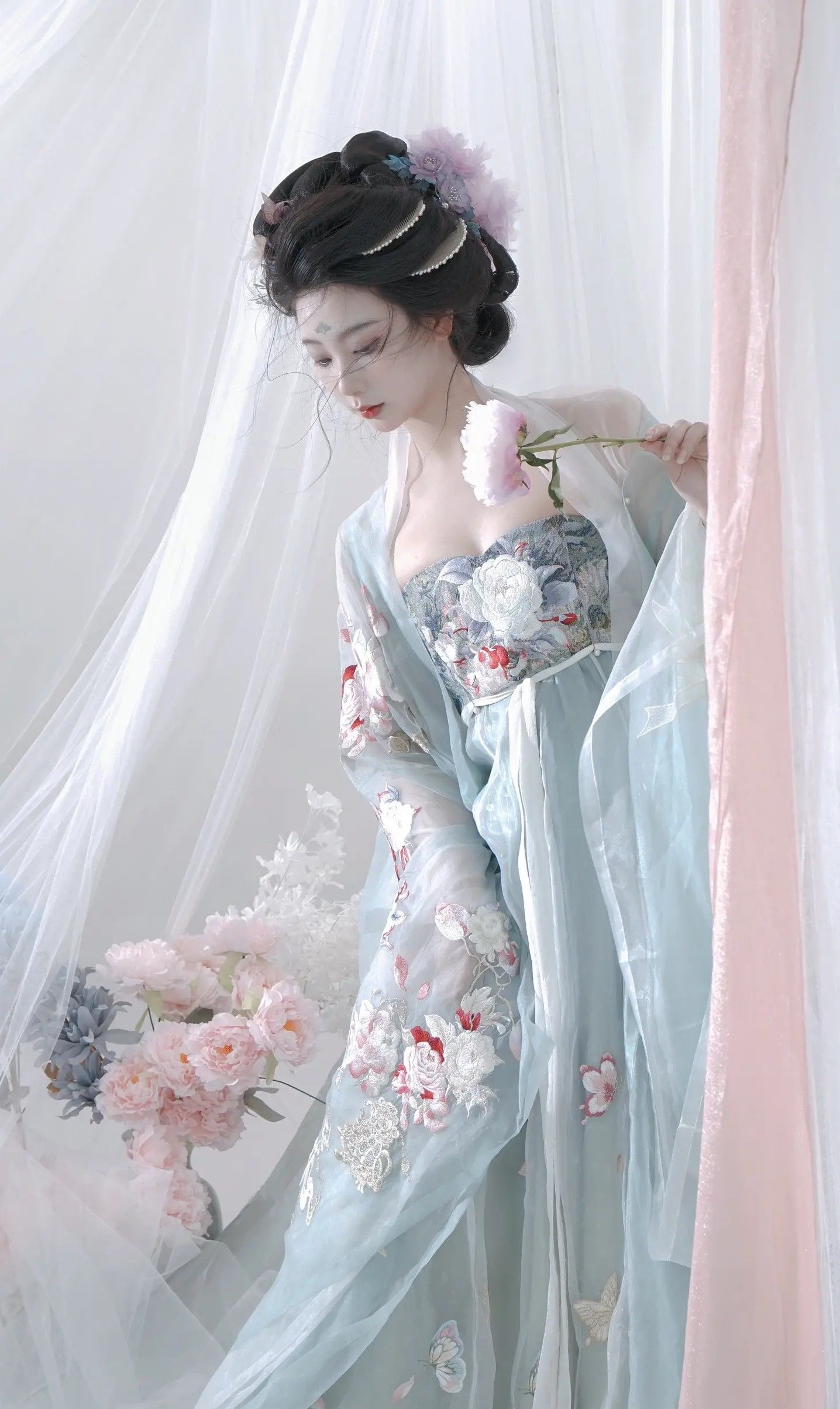 Bamboo Leaf Pattern Cheongsam:Embracing the Traditional Beauty in Modern Times