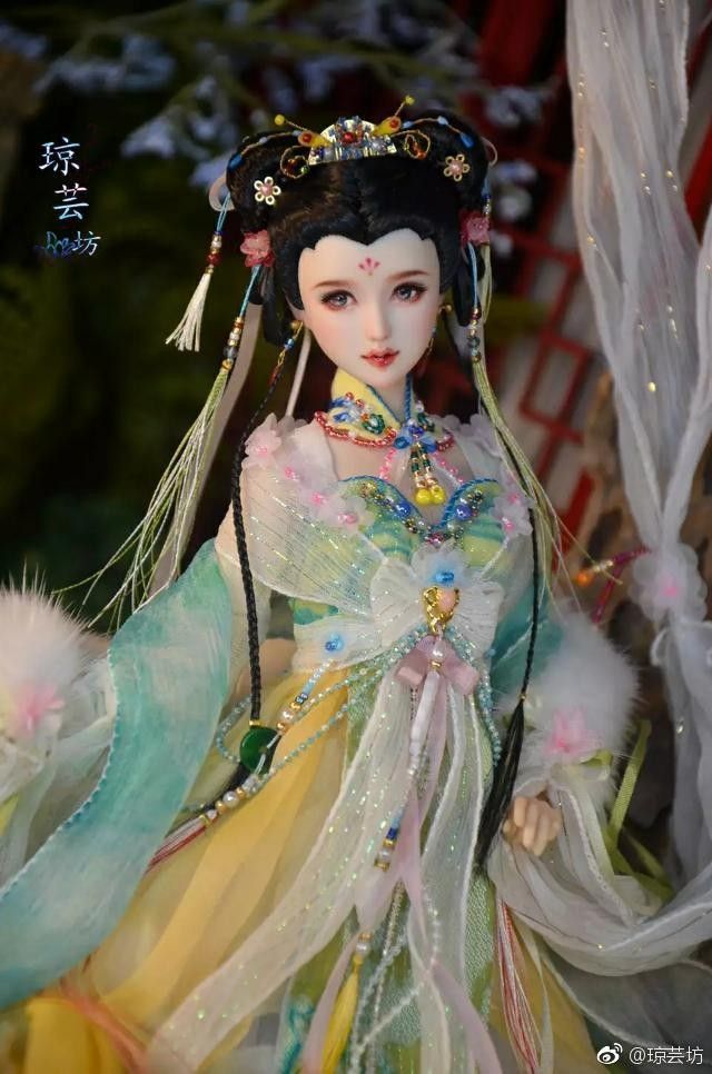 The Enchantment of Xuan Yue Hanfu:Unraveling the Traditional Beauty of Chinese汉服 The Enchantment of Xuan Yue Hanfu:Unraveling the Traditional Beauty of Chinese汉服