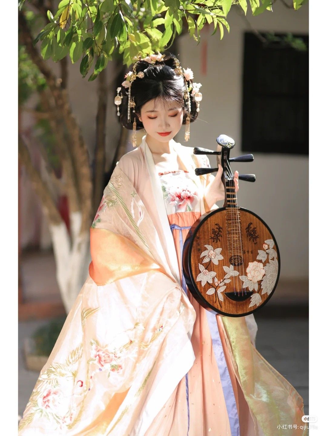 Girls Traditional Chinese Hanfu Costume in Size 170cm:A Detailed Review Girls Traditional Chinese Hanfu Costume in Size 170cm:A Detailed Review
