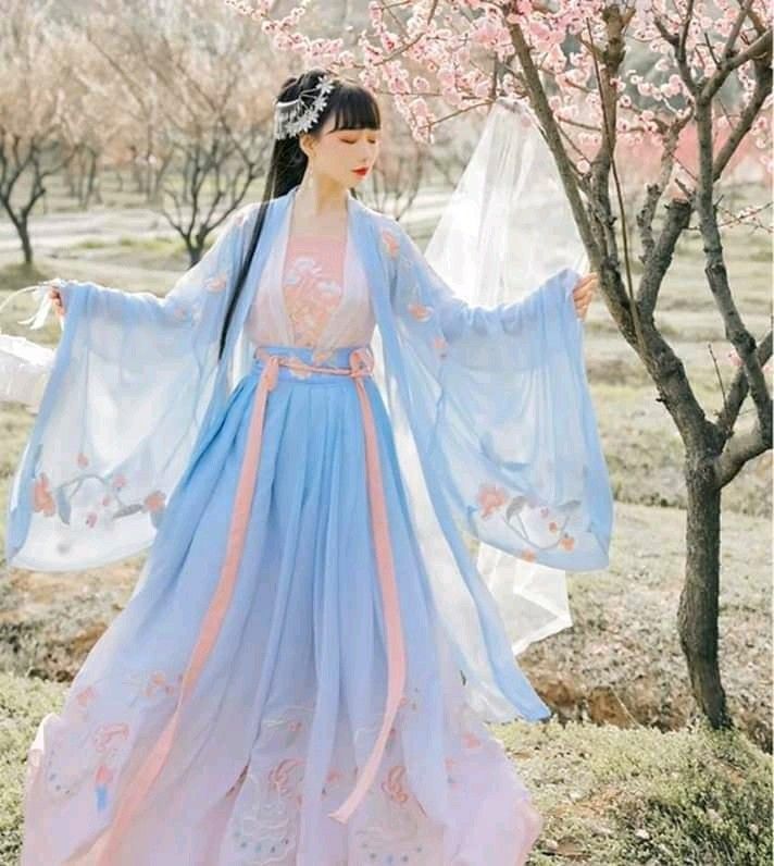 Vintage Cheongsam Dress:A Belly-Covering Style Revival