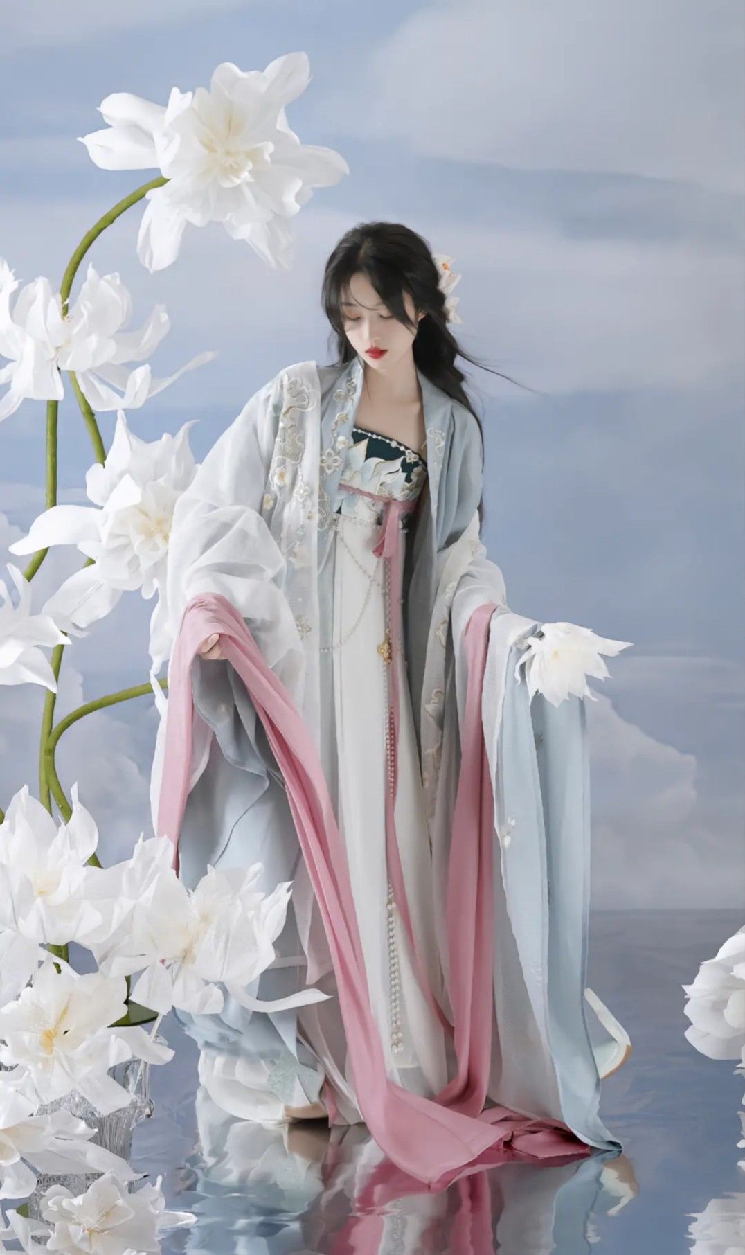 Chinese New Year in Style:Womens Tangzhuang Fashion