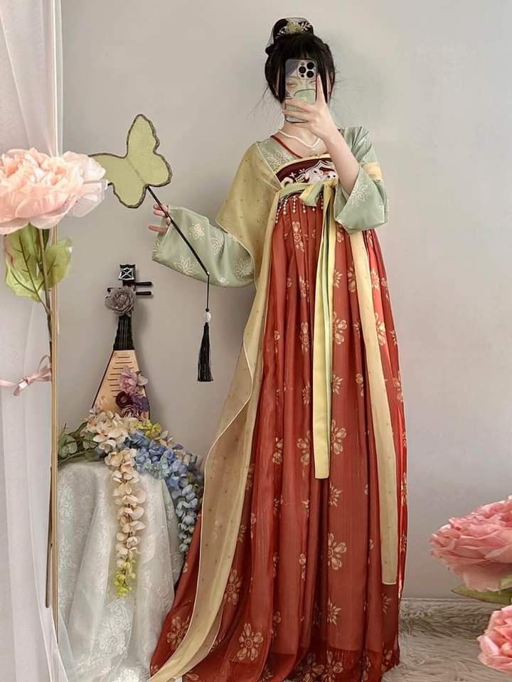 Ancient Charm of Hanfu Girls Shoes:A Glimpse into the Fairy World of Traditional Chinese Footwear Ancient Charm of Hanfu Girls Shoes:A Glimpse into the Fairy World of Traditional Chinese Footwear