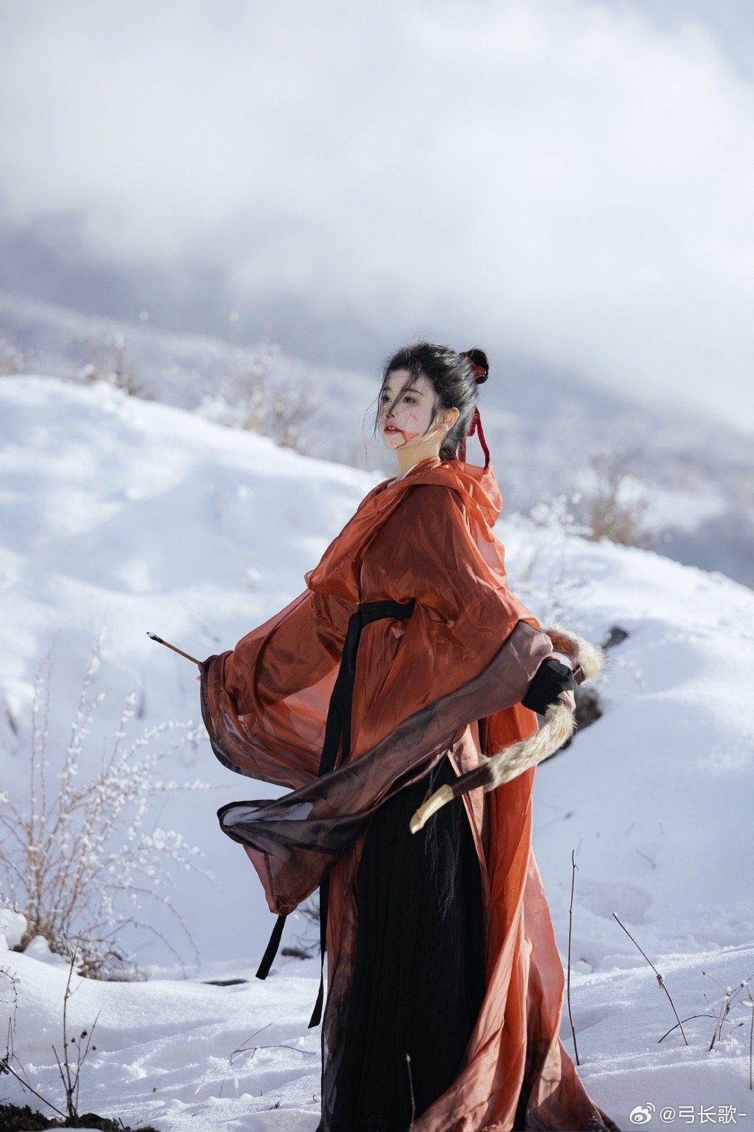 The Enigma of Martial Heroes in Traditional Hanfu with Sword at Their Side