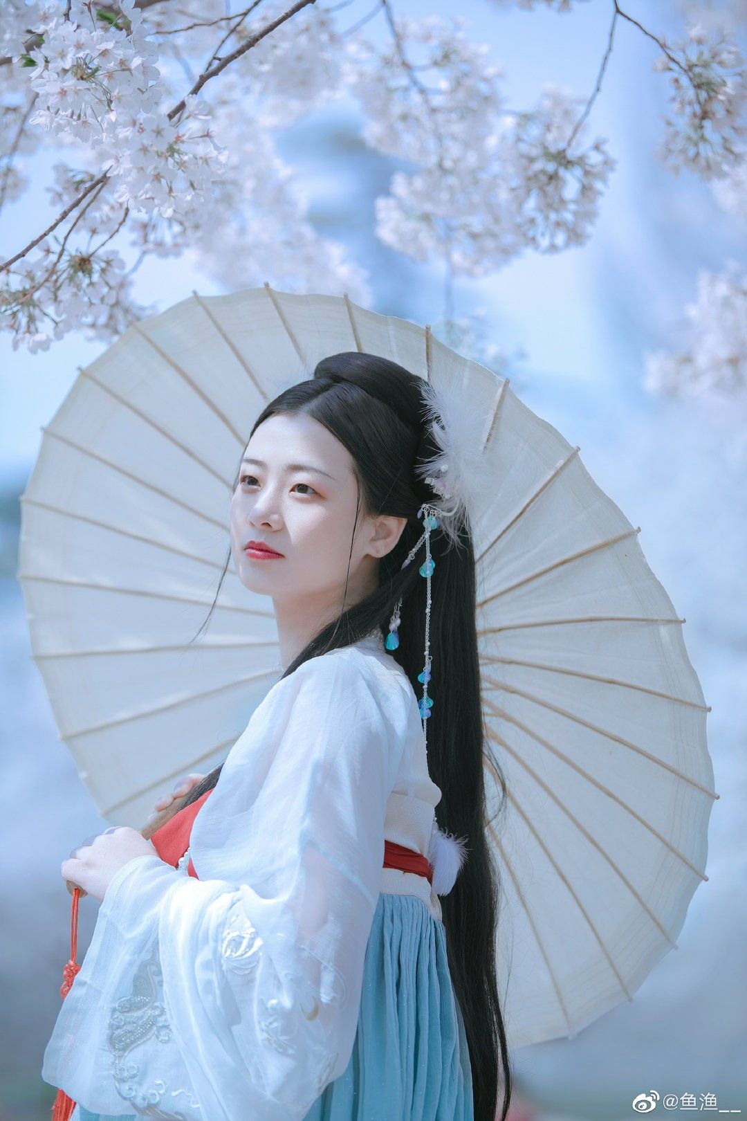 Exploring the Comfort and Elegance of Loose-fitting Hanfu Dress Exploring the Comfort and Elegance of Loose-fitting Hanfu Dress