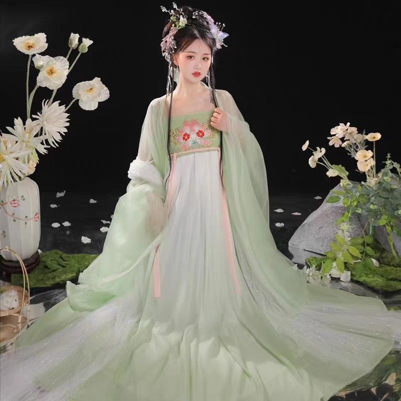 The Allure of Long-Style Neck-Hanging Cheongsam