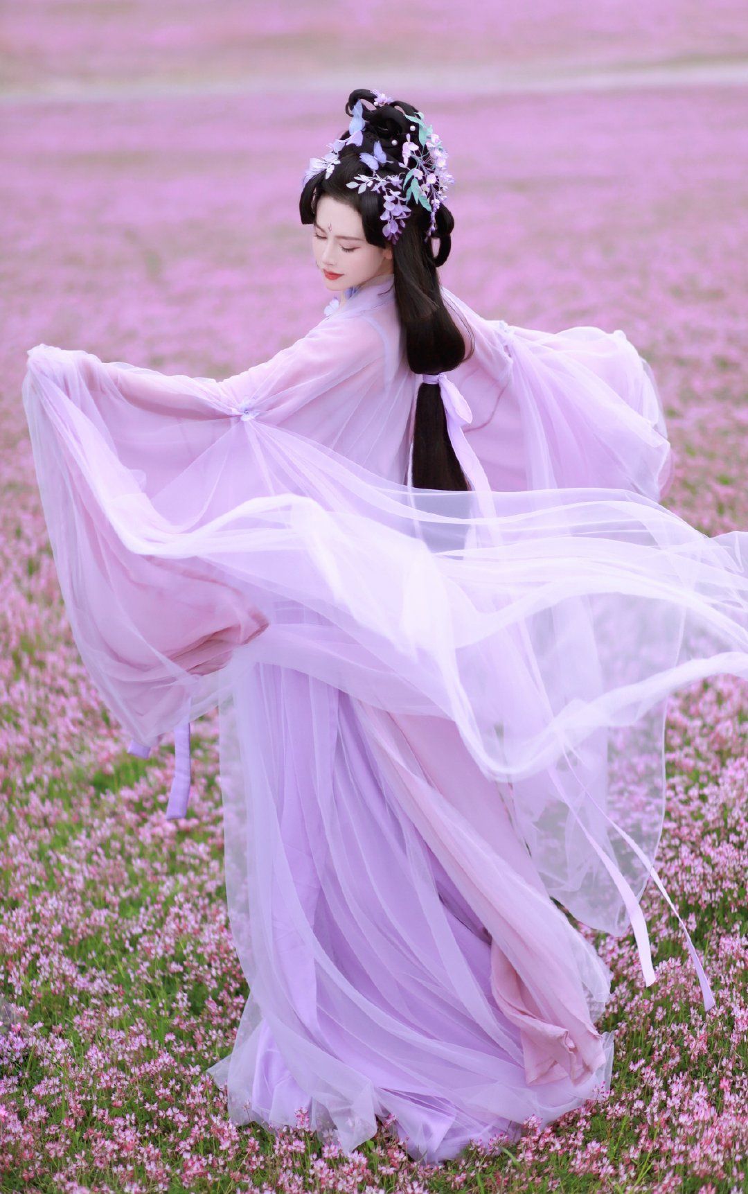 Elegant 2024 Fashion Show:金丝绒旗袍的华丽绽放