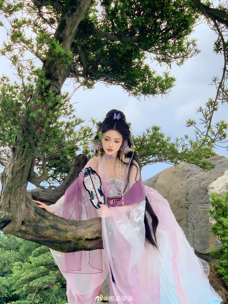 Embracing the Elegance of Green Chiffon Cheongsam:A Sustainable Fashion Statement Embracing the Elegance of Green Chiffon Cheongsam:A Sustainable Fashion Statement