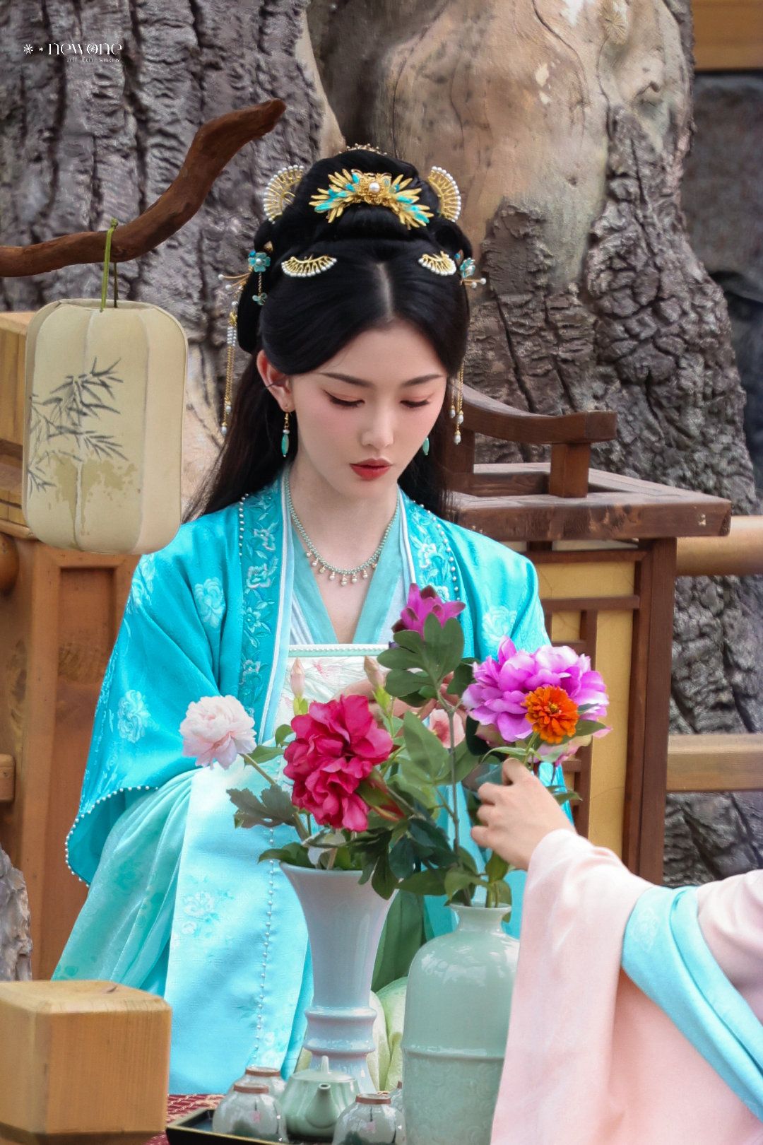 The Splendor of Hanfu Hair Ornamentation:Silk Blossoms The Splendor of Hanfu Hair Ornamentation:Silk Blossoms