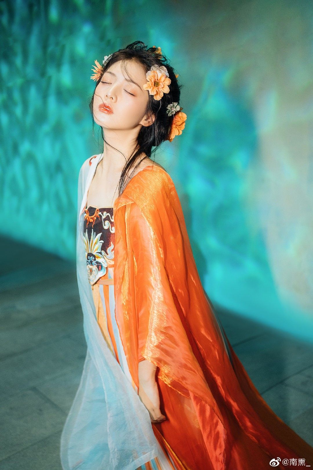 Winter Hanfu Fashion for Thick-Built Women:Embracing the Beauty of Traditional Chinese Attire Winter Hanfu Fashion for Thick-Built Women:Embracing the Beauty of Traditional Chinese Attire