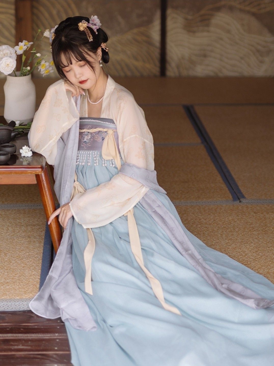 The Elegance of PU Leather Cheongsam:A Modern Fashion Statement