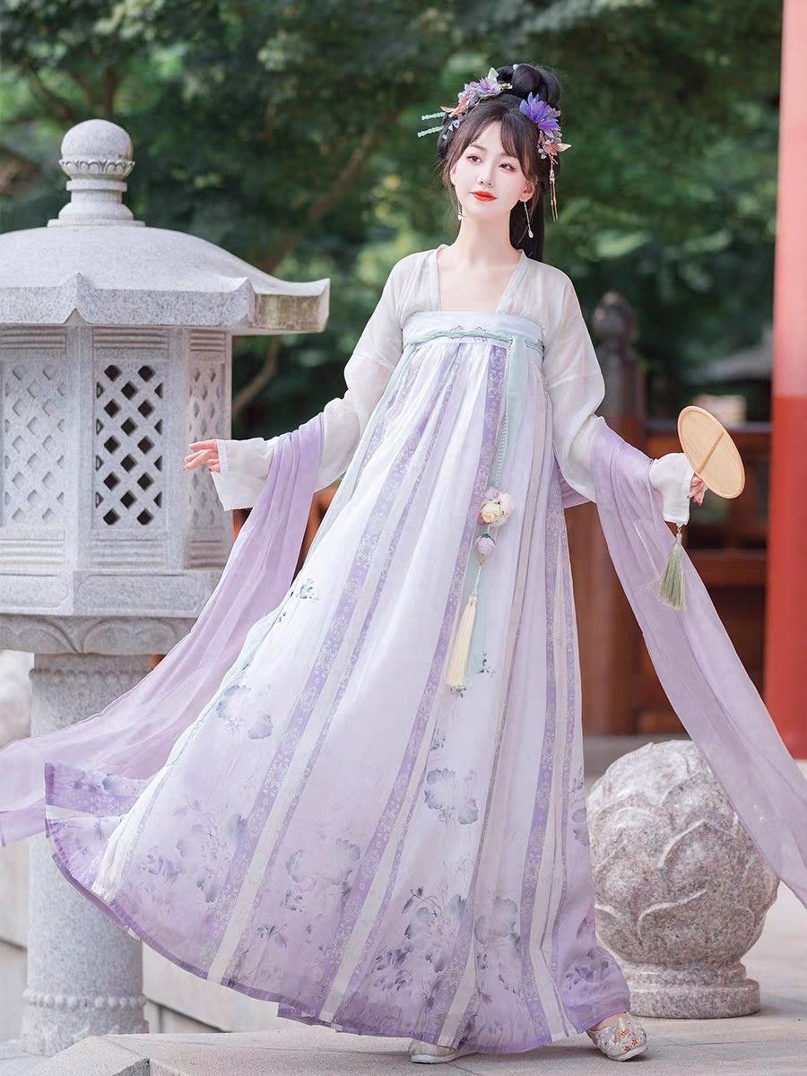 Engaging in a Summer of Mosaic Skirt Elegance:The Story of a Fiances Ma Mian Qun Engaging in a Summer of Mosaic Skirt Elegance:The Story of a Fiances Ma Mian Qun