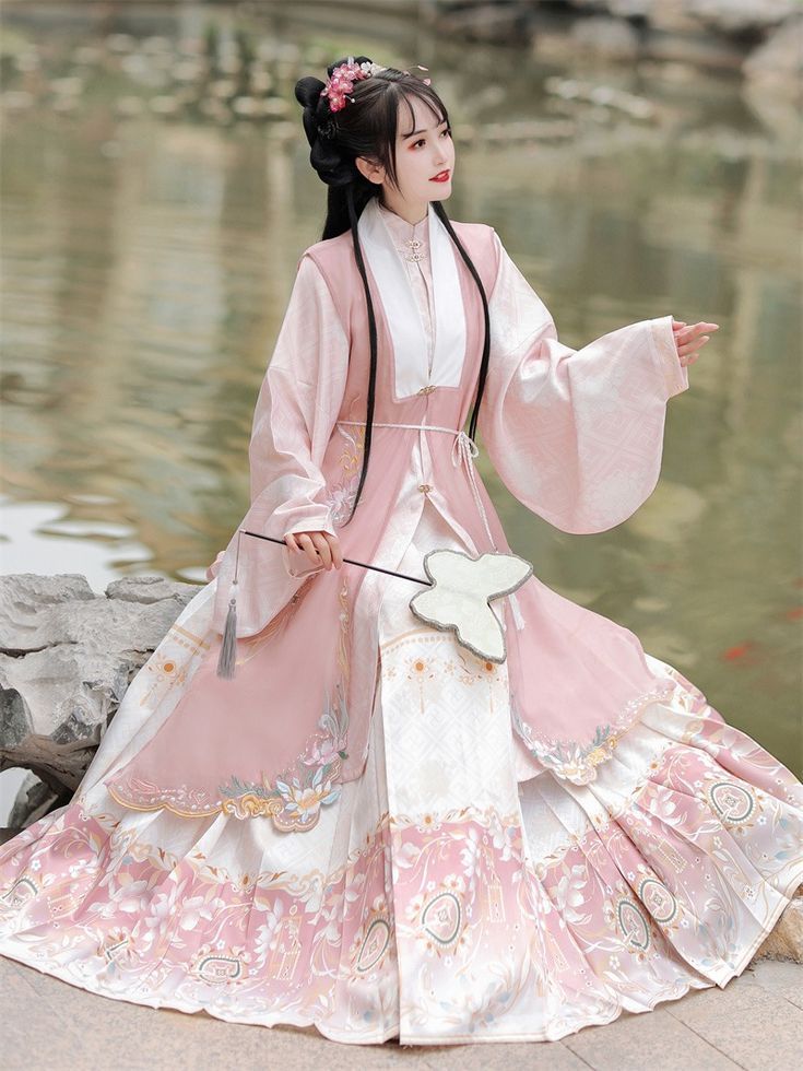 The Splendor of Jade Rabbit:Exploring the Beauty of Ming-Style Hanfu Fashion The Splendor of Jade Rabbit:Exploring the Beauty of Ming-Style Hanfu Fashion