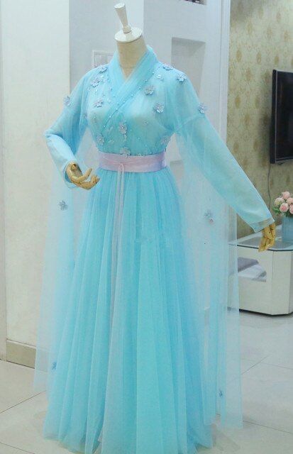 A Review on the Stylish Shawl-Qipao Two-Piece Set A Review on the Stylish Shawl-Qipao Two-Piece Set