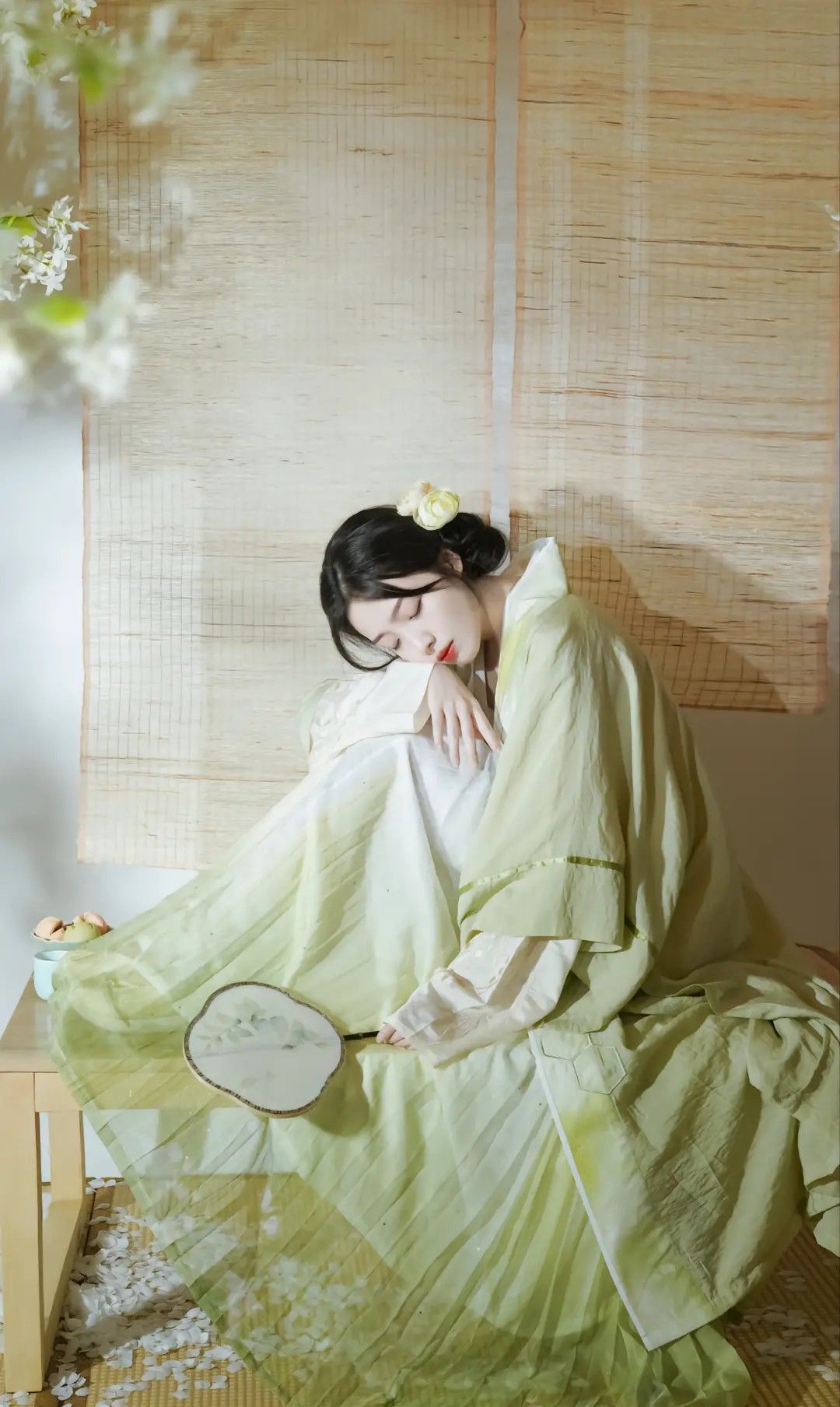 The Rise of Hanfu Fashion among Junior High School Girls