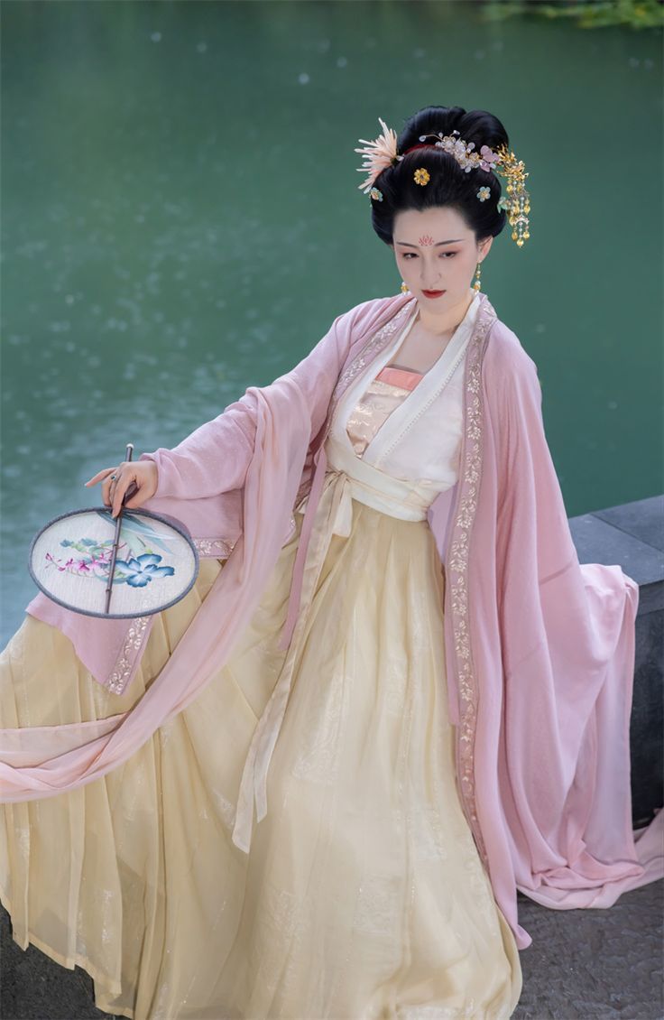 Summer Tang-Style Clothing for Women:A Blend of Tradition and Modernity Summer Tang-Style Clothing for Women:A Blend of Tradition and Modernity