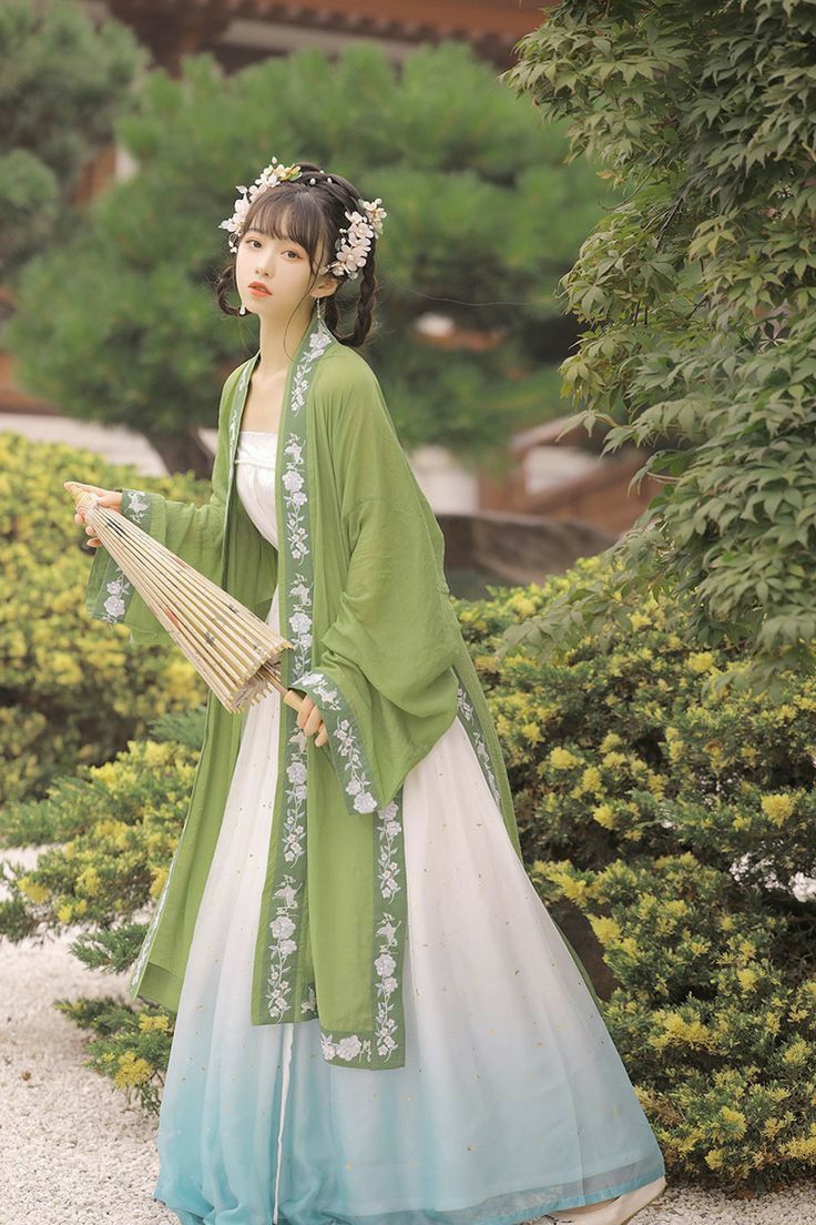 Maternal-Daughter Bonding in Summers Cheongsam Elegance