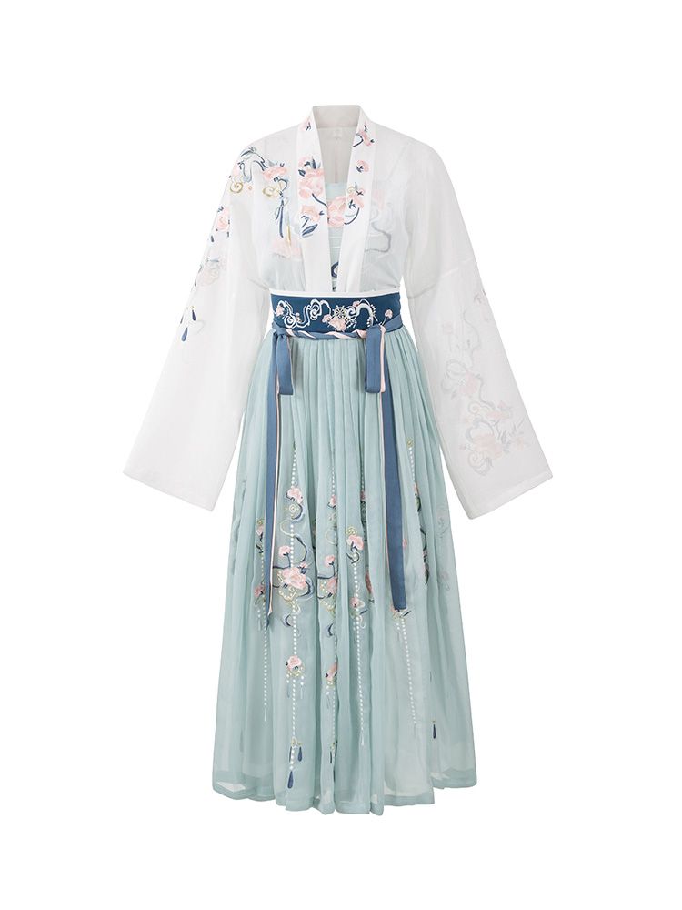 E-Yee Fashion Flagship Stores Mamenchi Skirt:A Glance into Traditional Elegance
