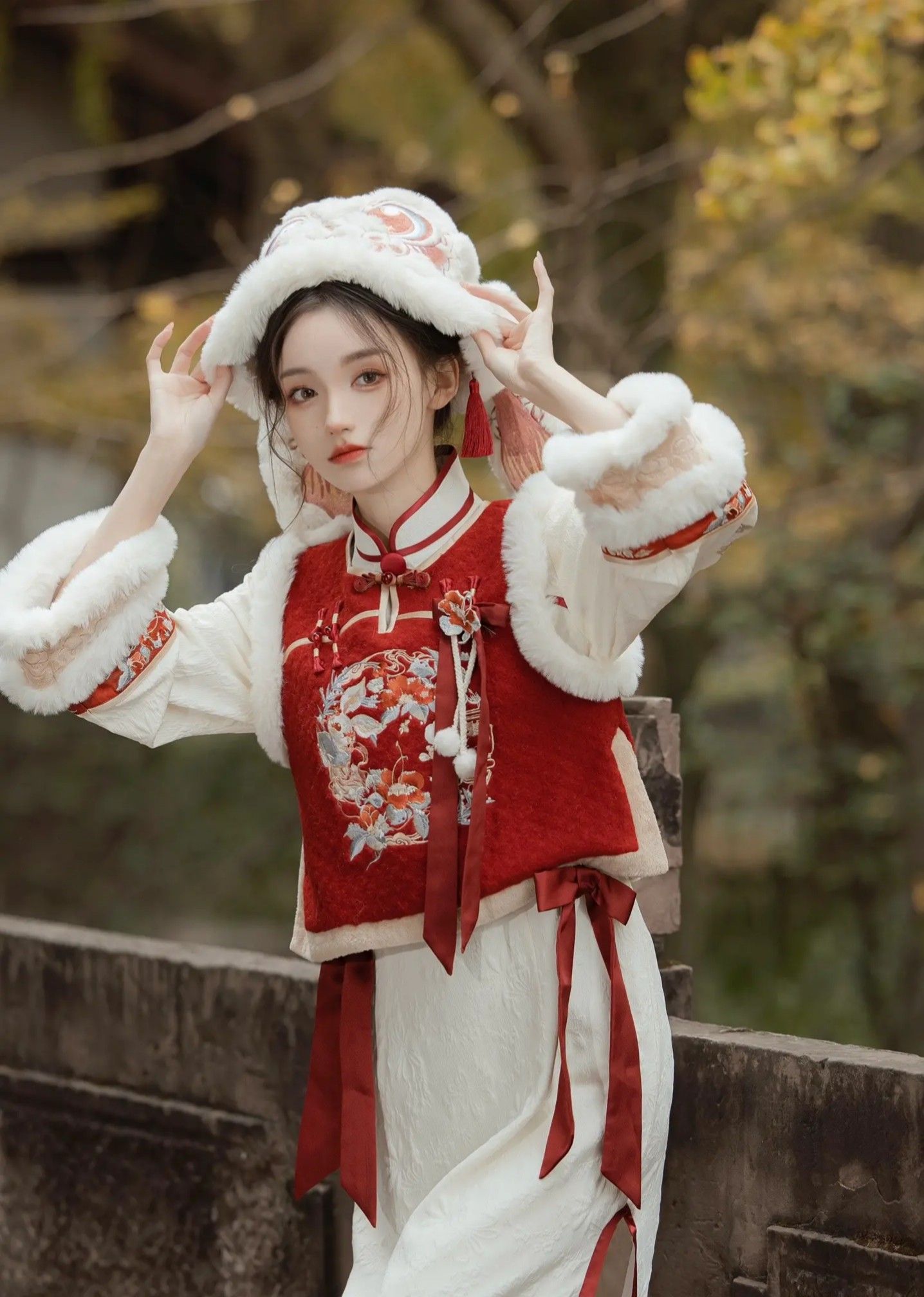Modernizing the Classic Cheongsam:Embracing the Slightly Curvier Figure for a Youthful Style