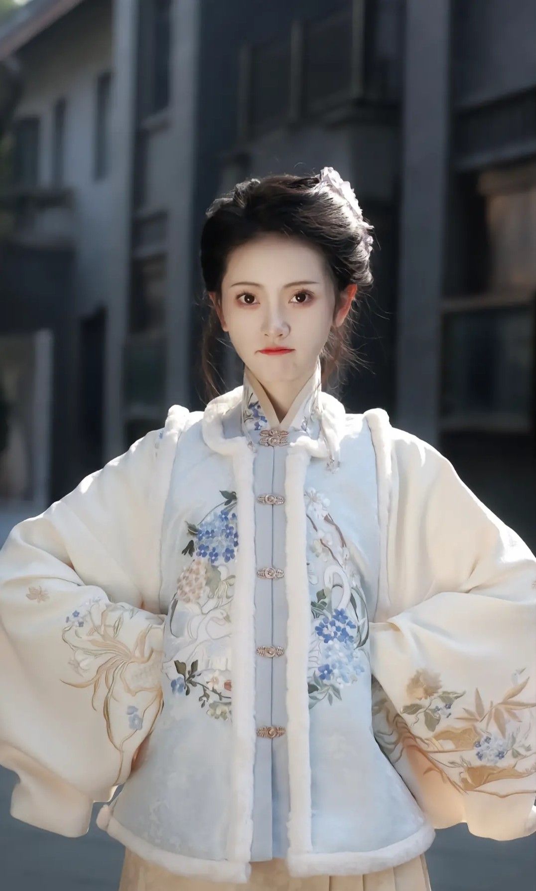 Ethereal Beauty in Ancient Hanfu:The Enchanting World of Traditional Chinese Womens Costume Ethereal Beauty in Ancient Hanfu:The Enchanting World of Traditional Chinese Womens Costume