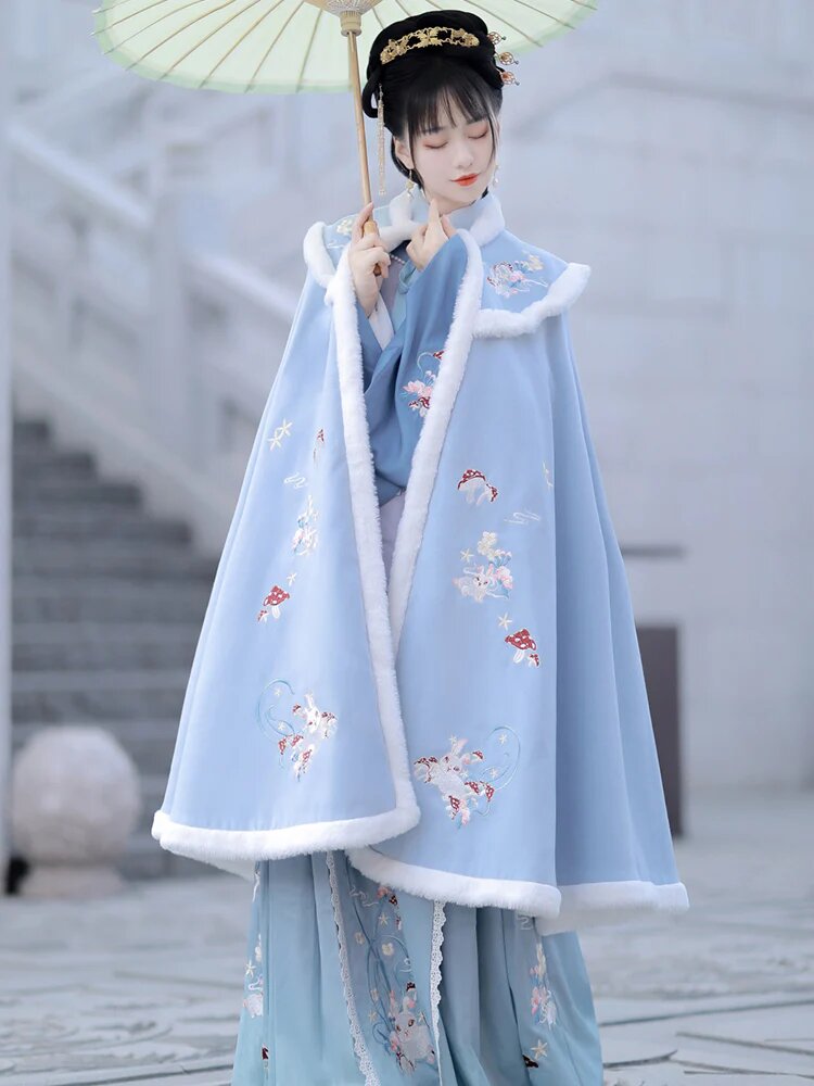 The Elderly and the Charm of Cheongsam Qun:A Cultural Journey The Elderly and the Charm of Cheongsam Qun:A Cultural Journey