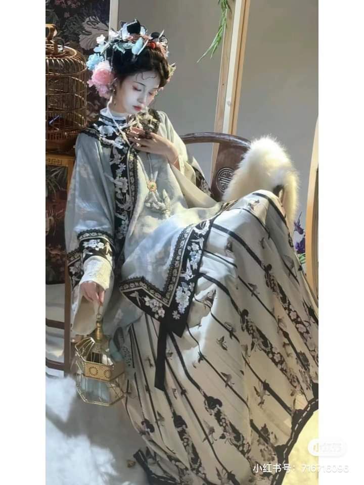 Embroidered Superiority Skirt Set:A Guide to Stylishness with Equestrian Charm Embroidered Superiority Skirt Set:A Guide to Stylishness with Equestrian Charm